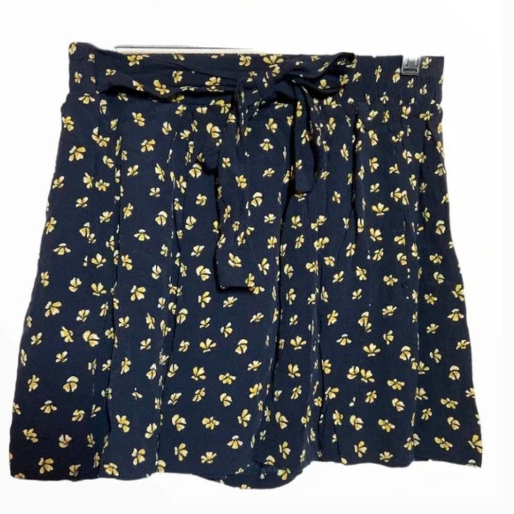 Zara Shorts Daffodil Floral Waist Tie Pockets Elasticized Waist Navy